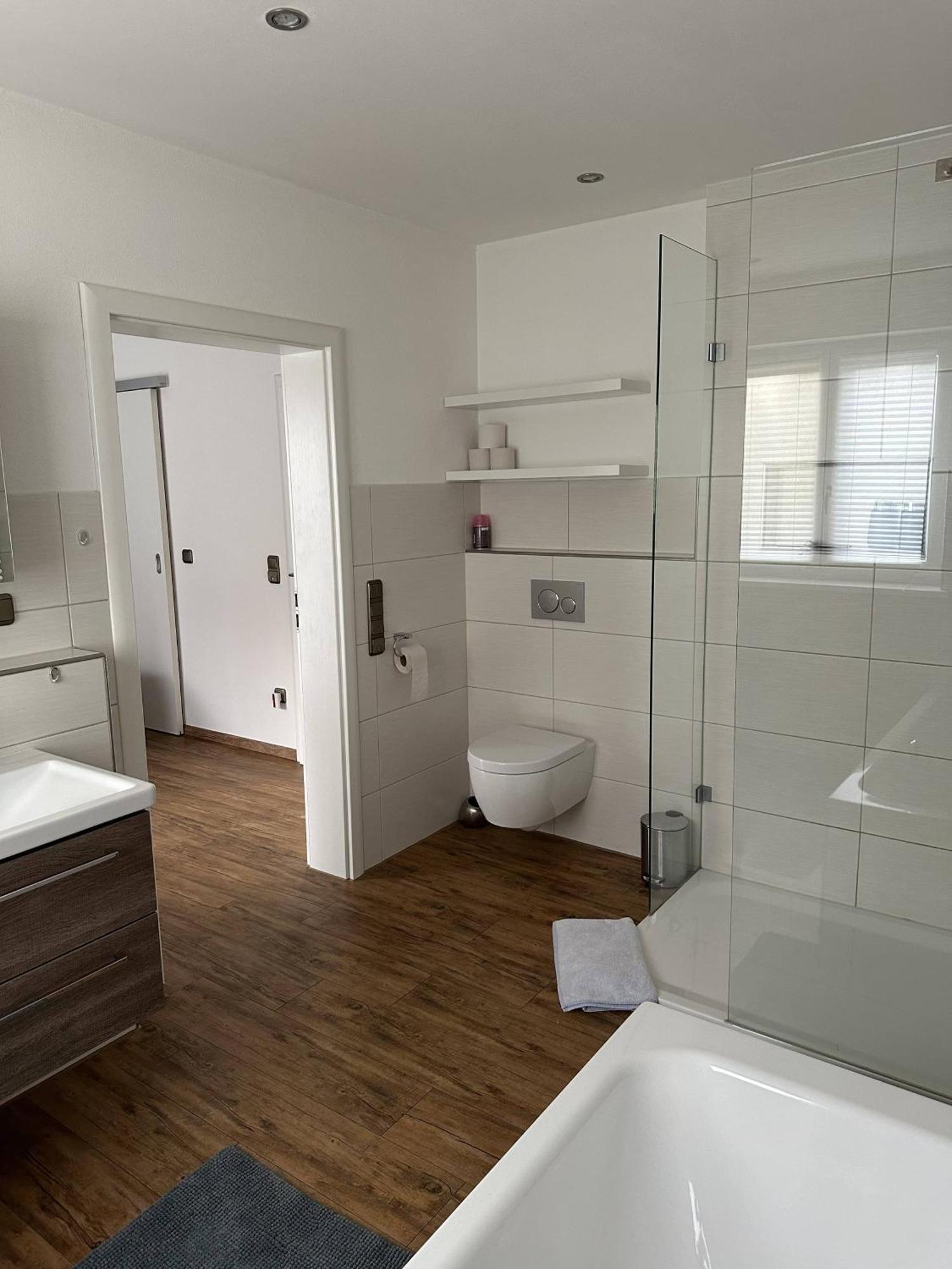 Berglern Luxury Apartment Near Munich Airport - Therme Ed - Parking מראה חיצוני תמונה